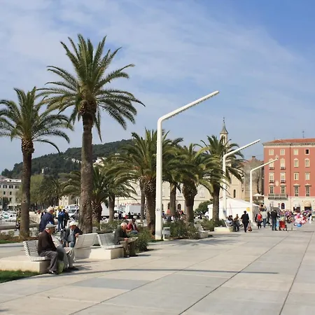 아파트 Famous Promenade Riva
