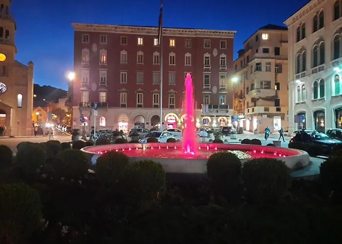 Famous Promenade Riva Lägenhet