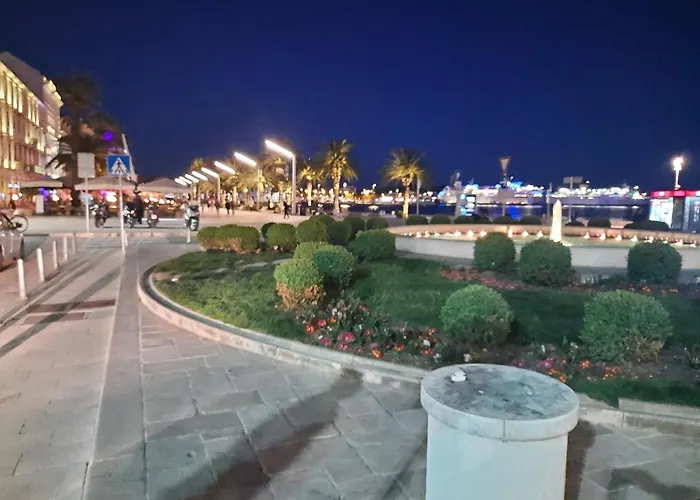 Famous Promenade Riva Lägenhet *